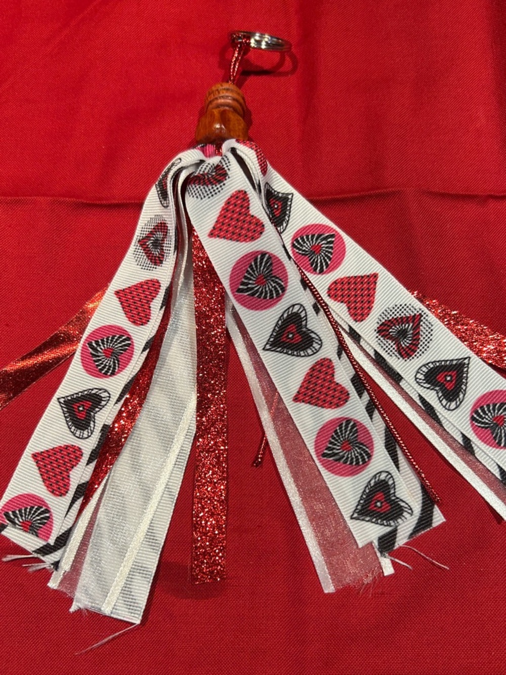 Heart Print Red & White Tassel Keychain Key Holder